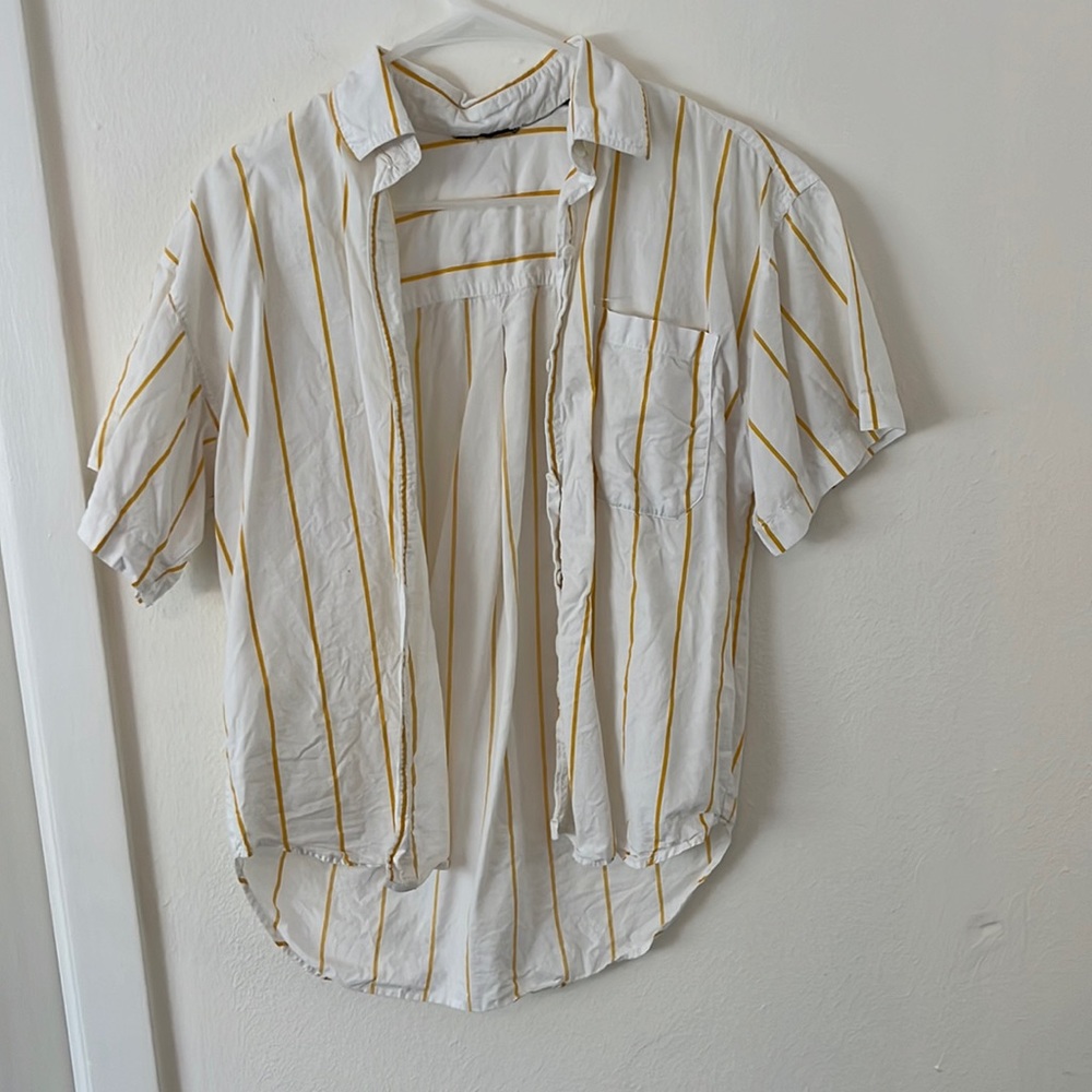 White & yellow striped button down short sleeve